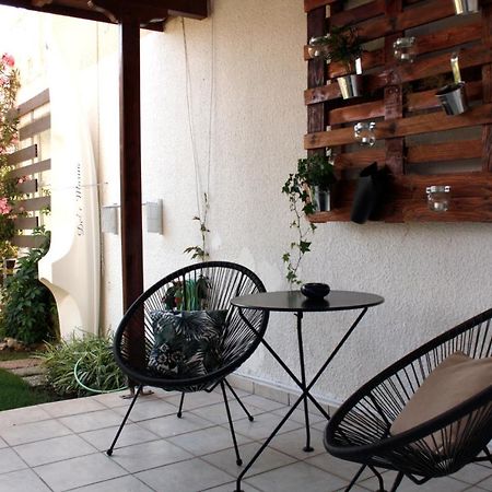 Beachfront Garden Apartment- Atlas Complex Лутраки Екстериор снимка